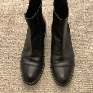 Black Chelsea boot